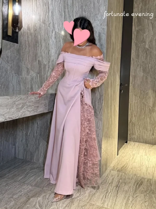 Elegant pink lace boat neck homecoming dress for formal occasions - Image 2
