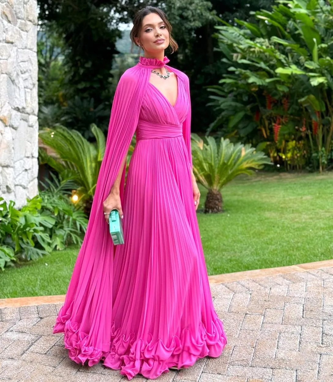Capes for Homecoming Dresses: Elegant and Statement-Making