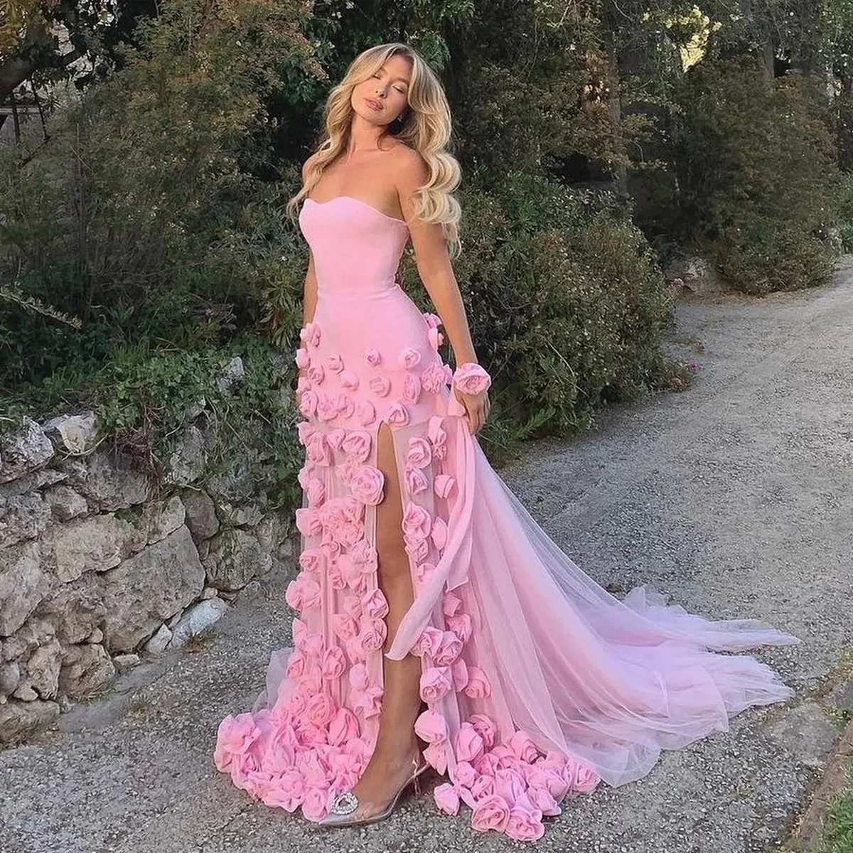 Outdoor Photoshoot Ideas for a Natural and Elegant Look