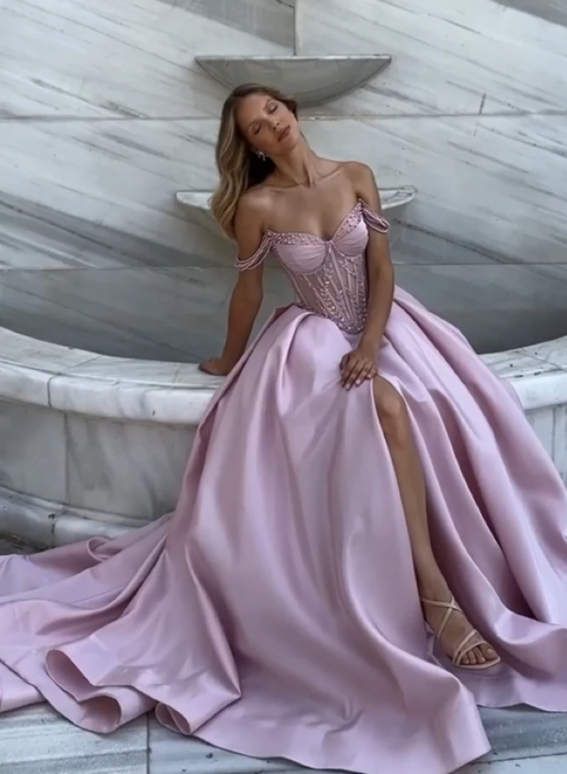Top Designer Pink Homecoming Dresses (Examples Worth Considering)